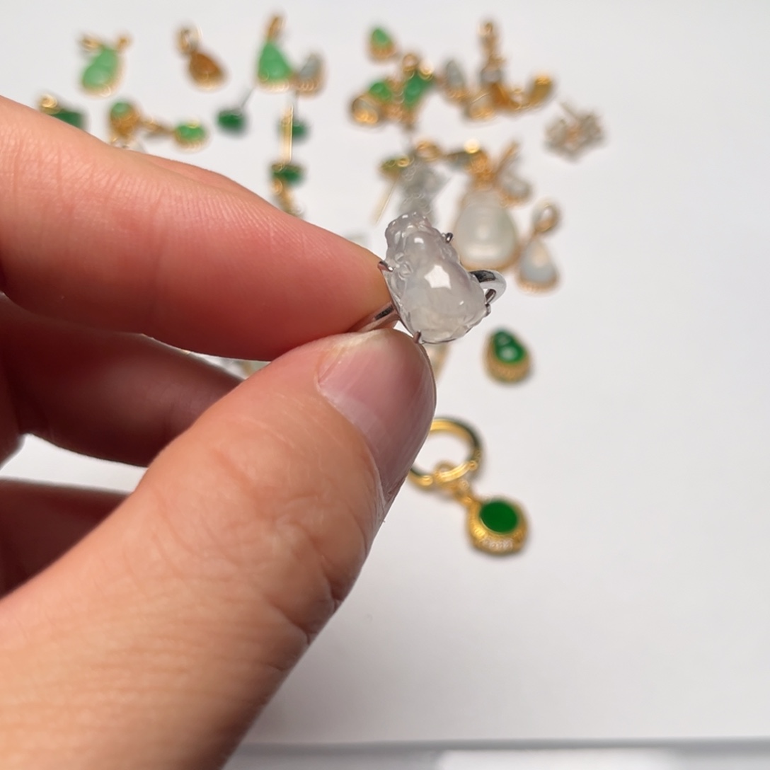 翡翠未镶嵌颈饰翡翠