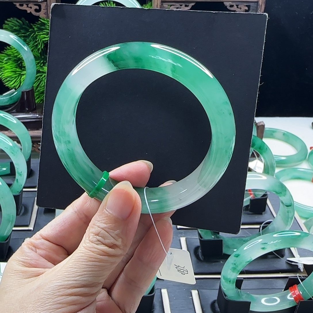 石英质玉手镯未镶嵌笑*