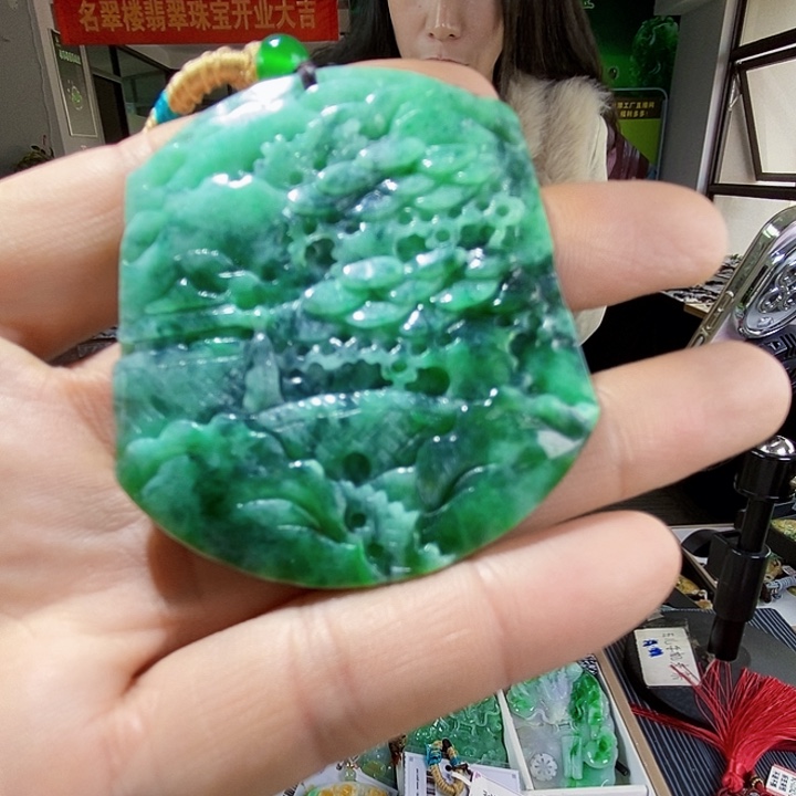 颈饰未镶嵌翡翠一