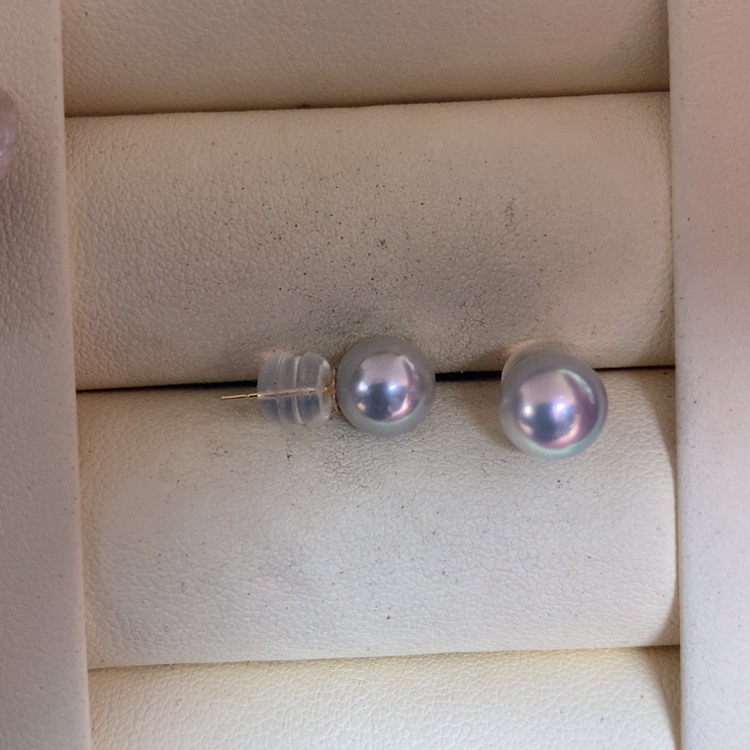 18K金镶嵌海水珍珠耳饰