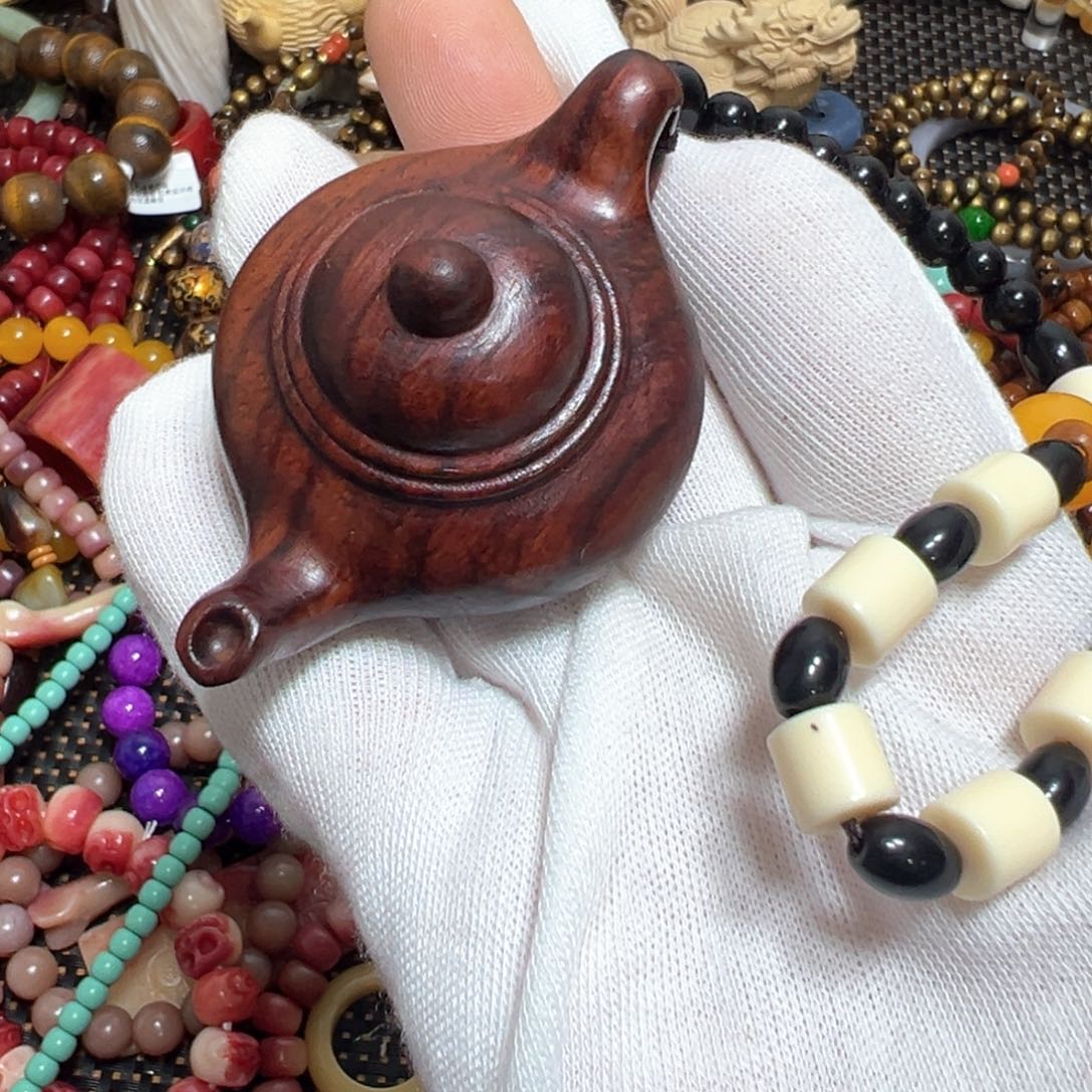 非洲檀香无事牌手把件