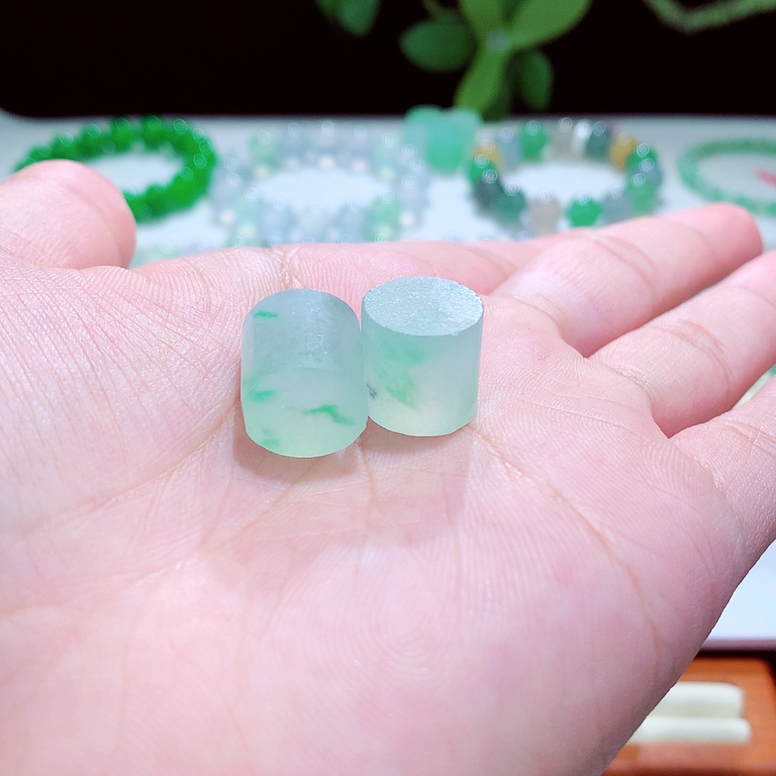 未镶嵌手串翡翠卡13+金丝阳一对