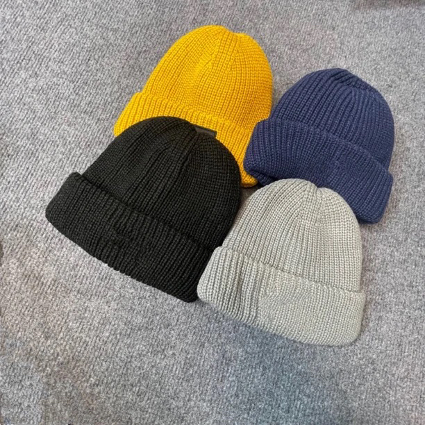 冬季多色男女同款保暖厚实针织帽子