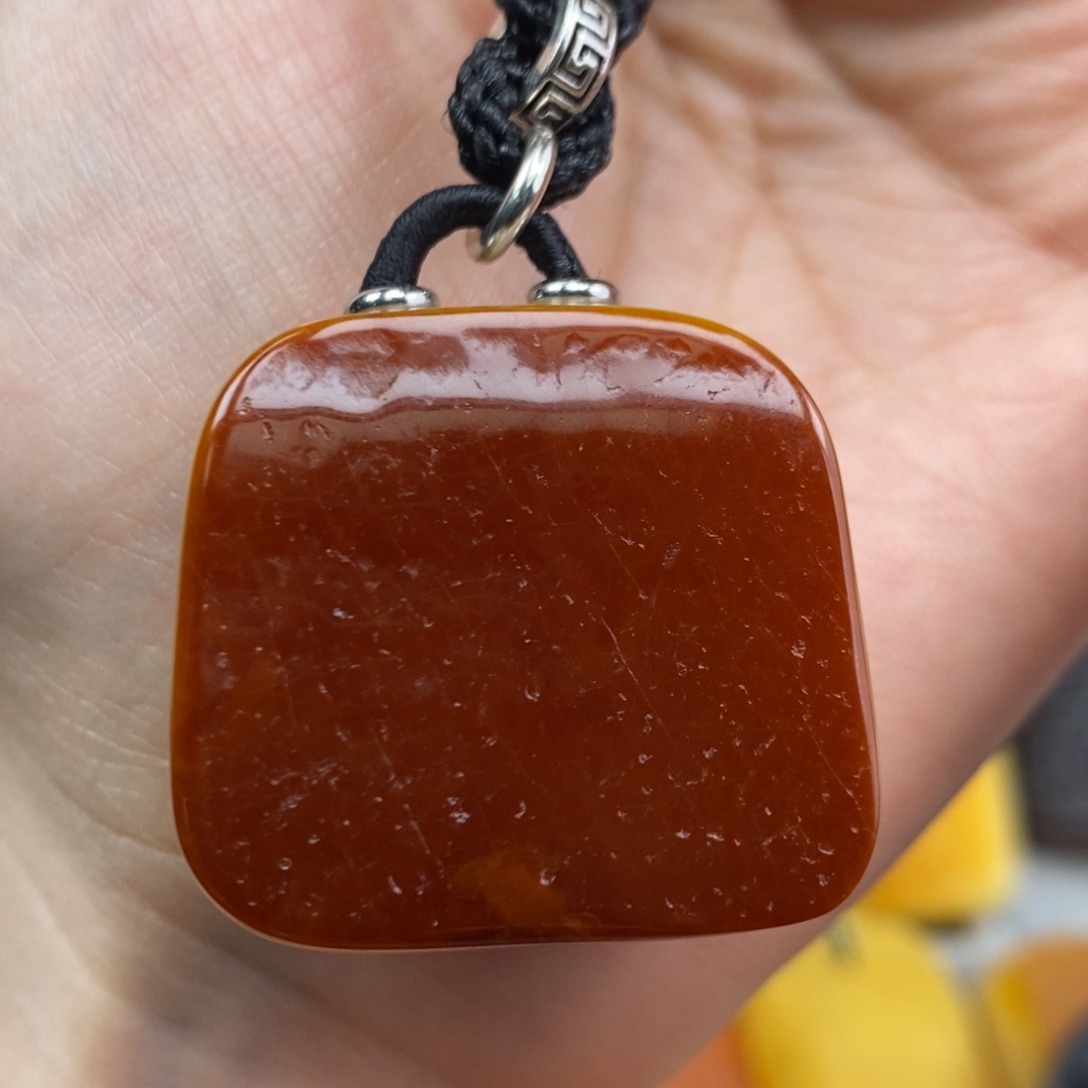 琥珀吊坠(赠链)未镶嵌