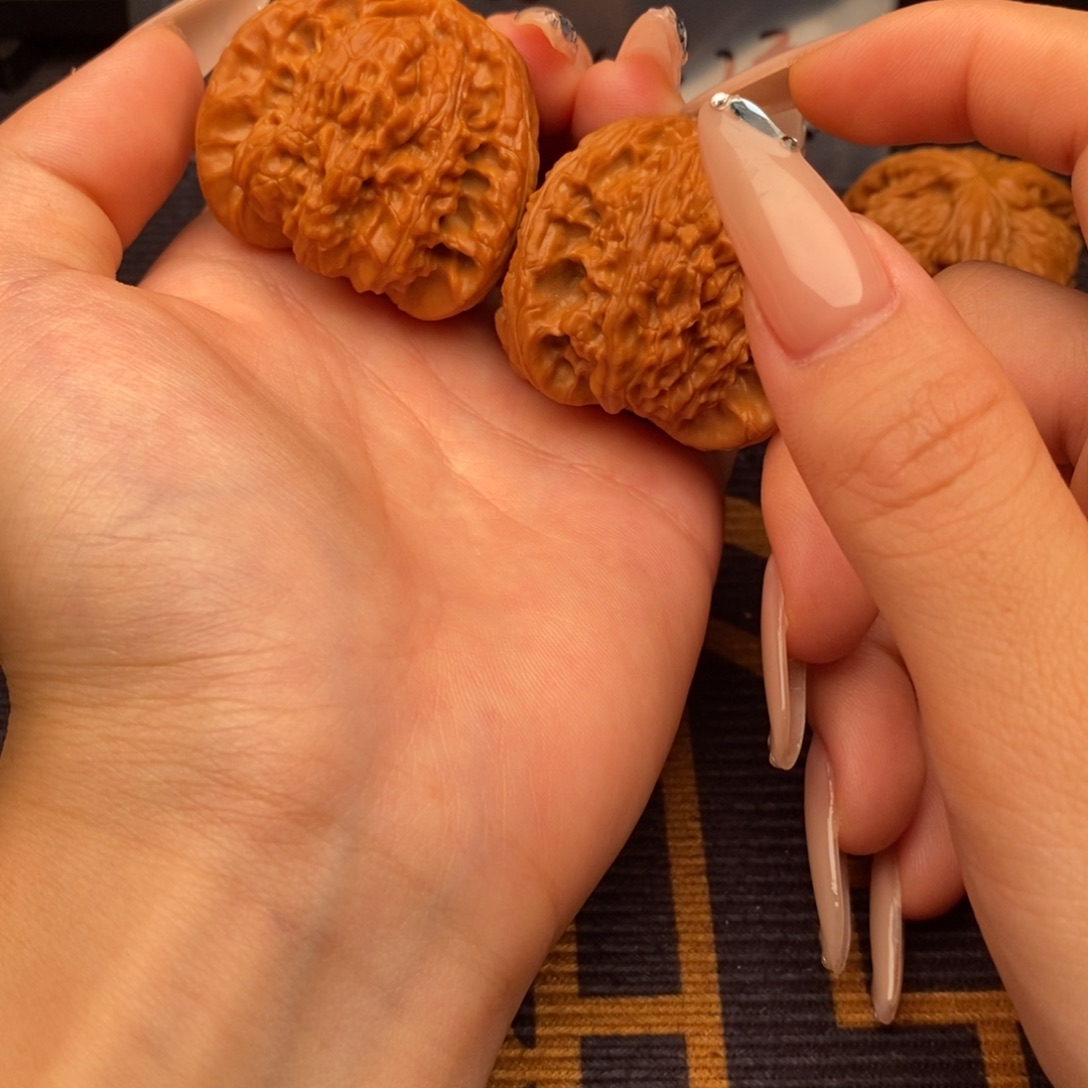 用***4吊坠文玩核桃白狮子