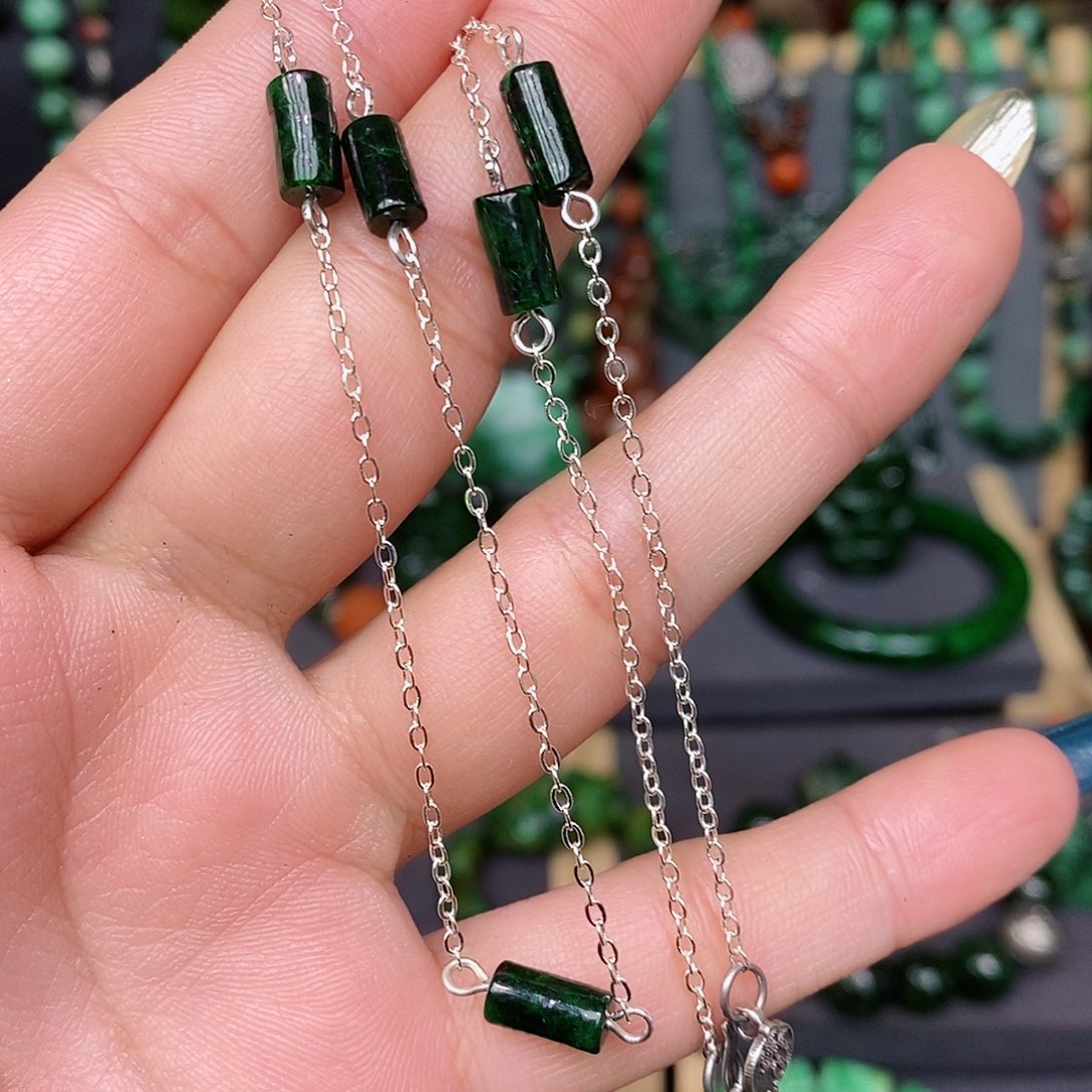 翡翠颈饰银S925镶嵌漂亮美眉