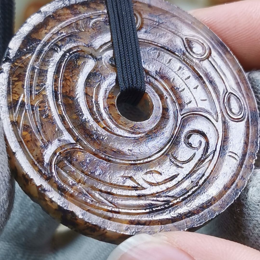 和田玉（糖玉）车挂未镶嵌学*