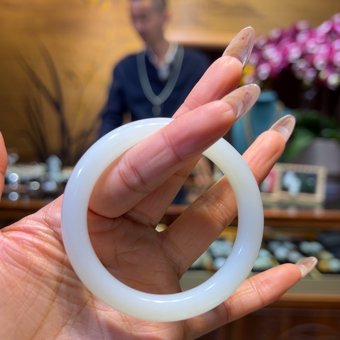 和田玉手镯未镶嵌53