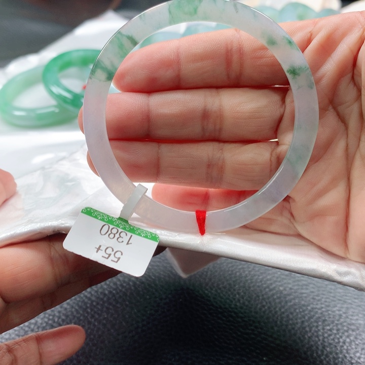 翡翠手镯未镶嵌555565656