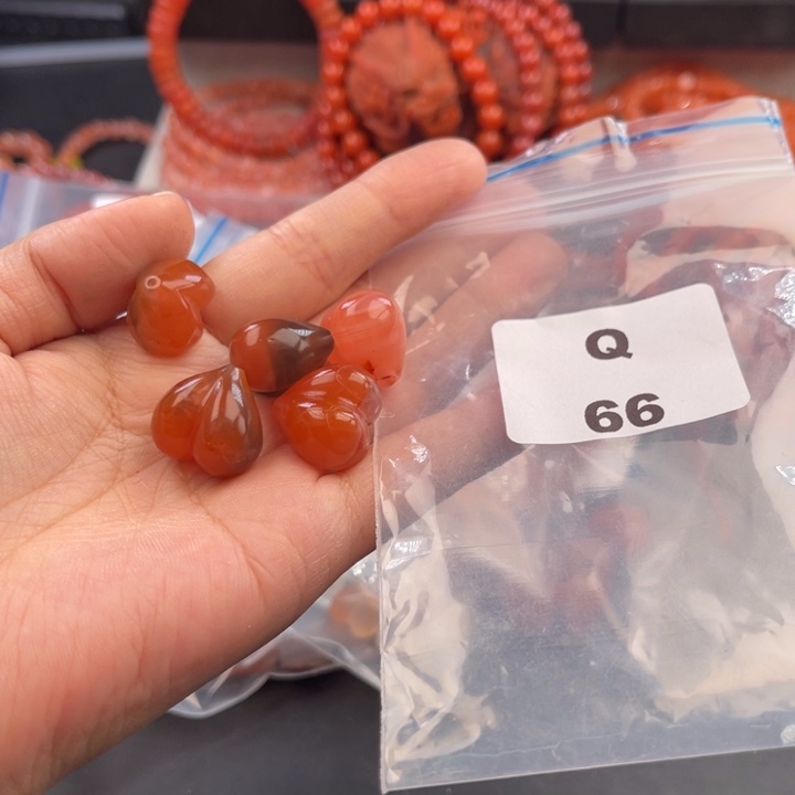 南红玛瑙未镶嵌多样性发货默认微瑕称重26.5克5个