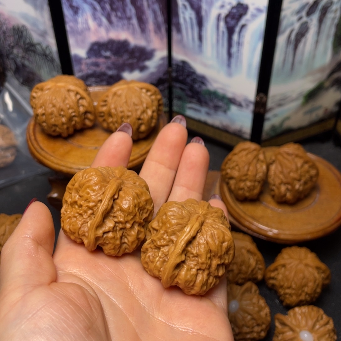 半***️文玩核桃把件38一帆风顺