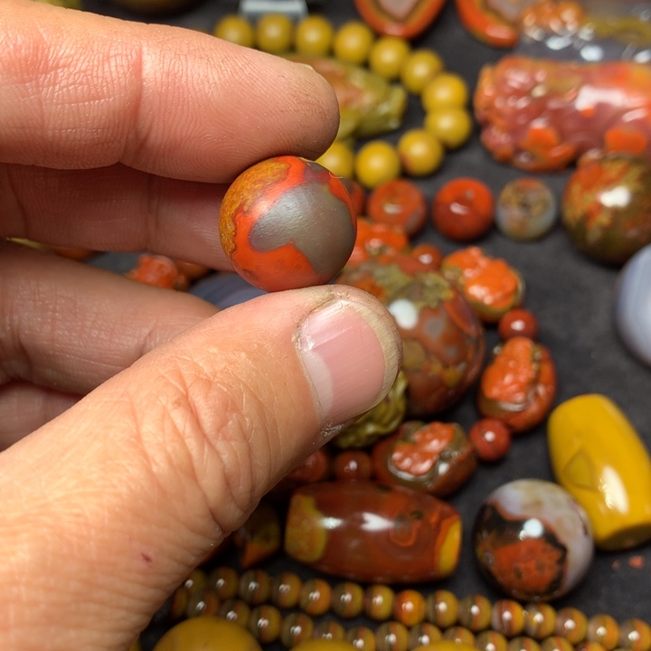 玛瑙/玉髓珠宝奇石未镶嵌白*