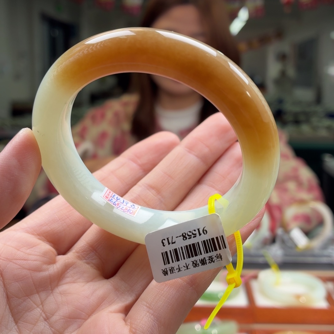 和田玉手镯未镶嵌k**2