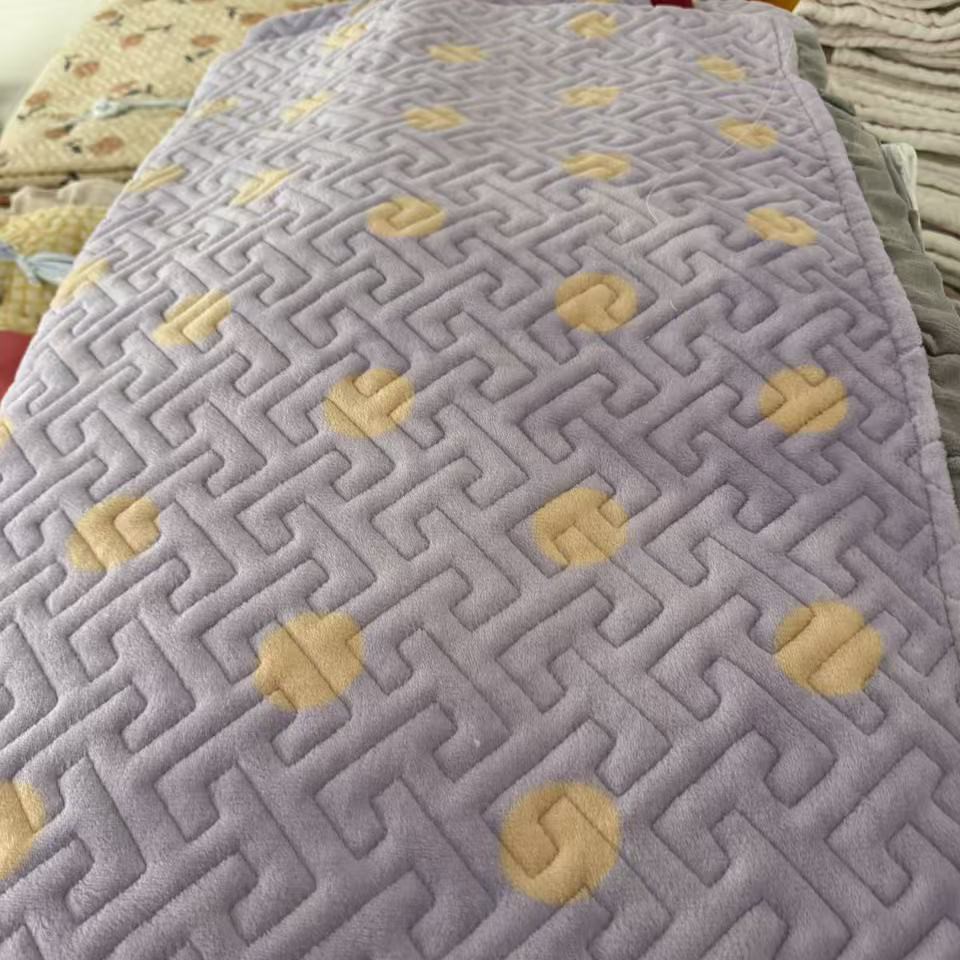 良玉推荐紫色波点床盖