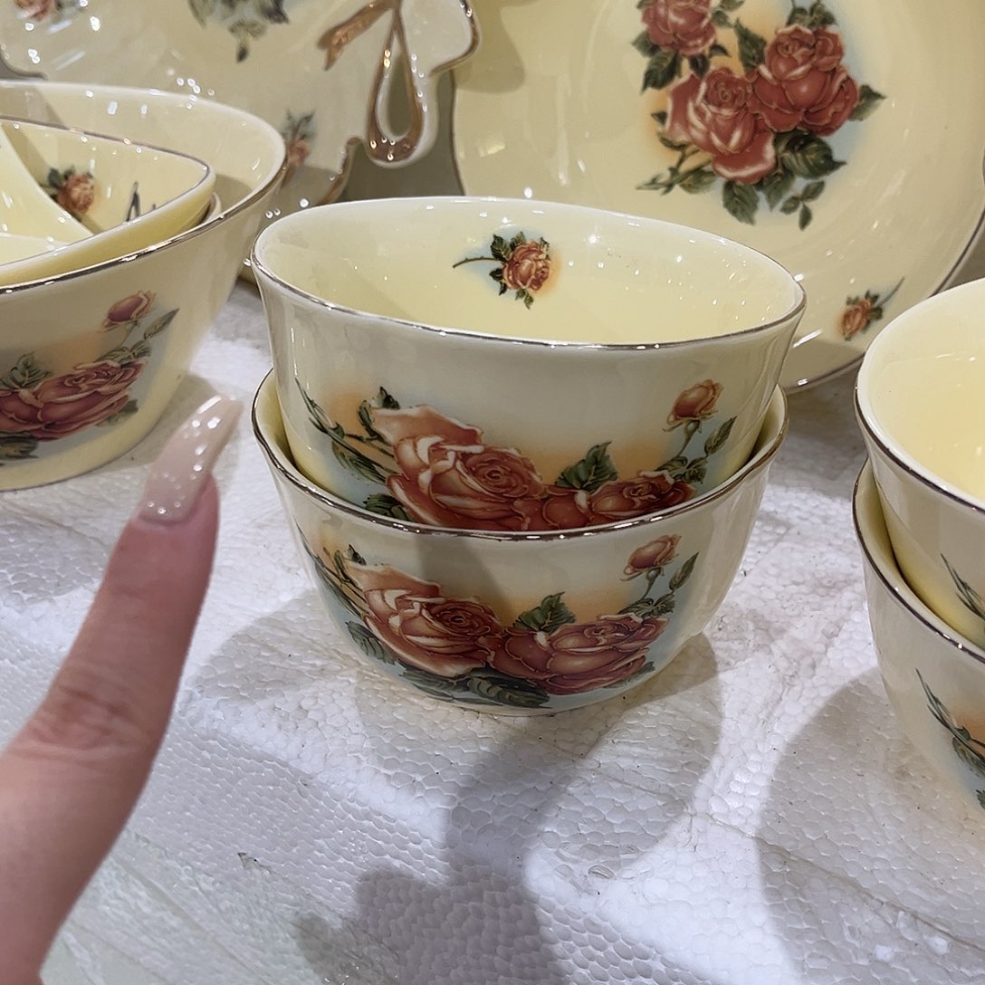 星博汇陶瓷有限公司4个