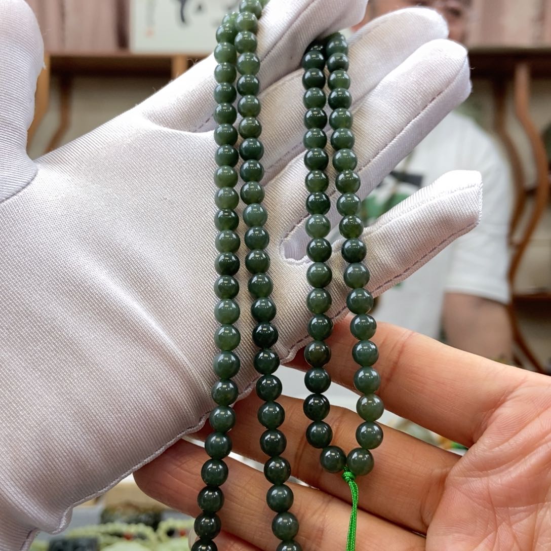 和田玉未镶嵌项链