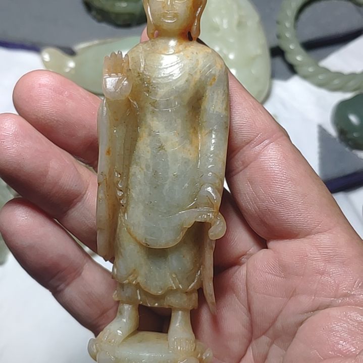 和田玉颈饰未镶嵌油**面