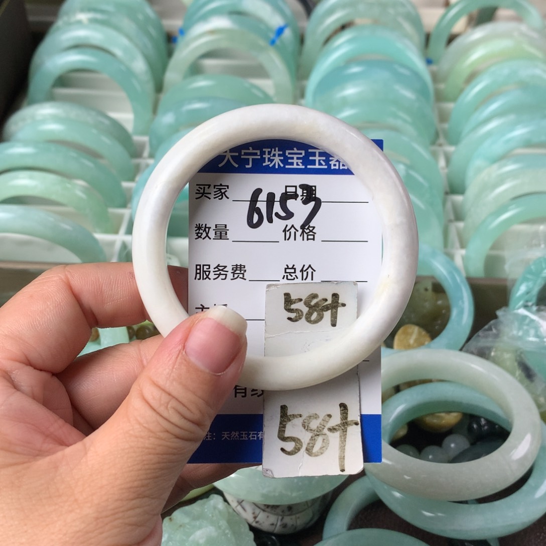 蛇纹石玉手镯未镶嵌6153