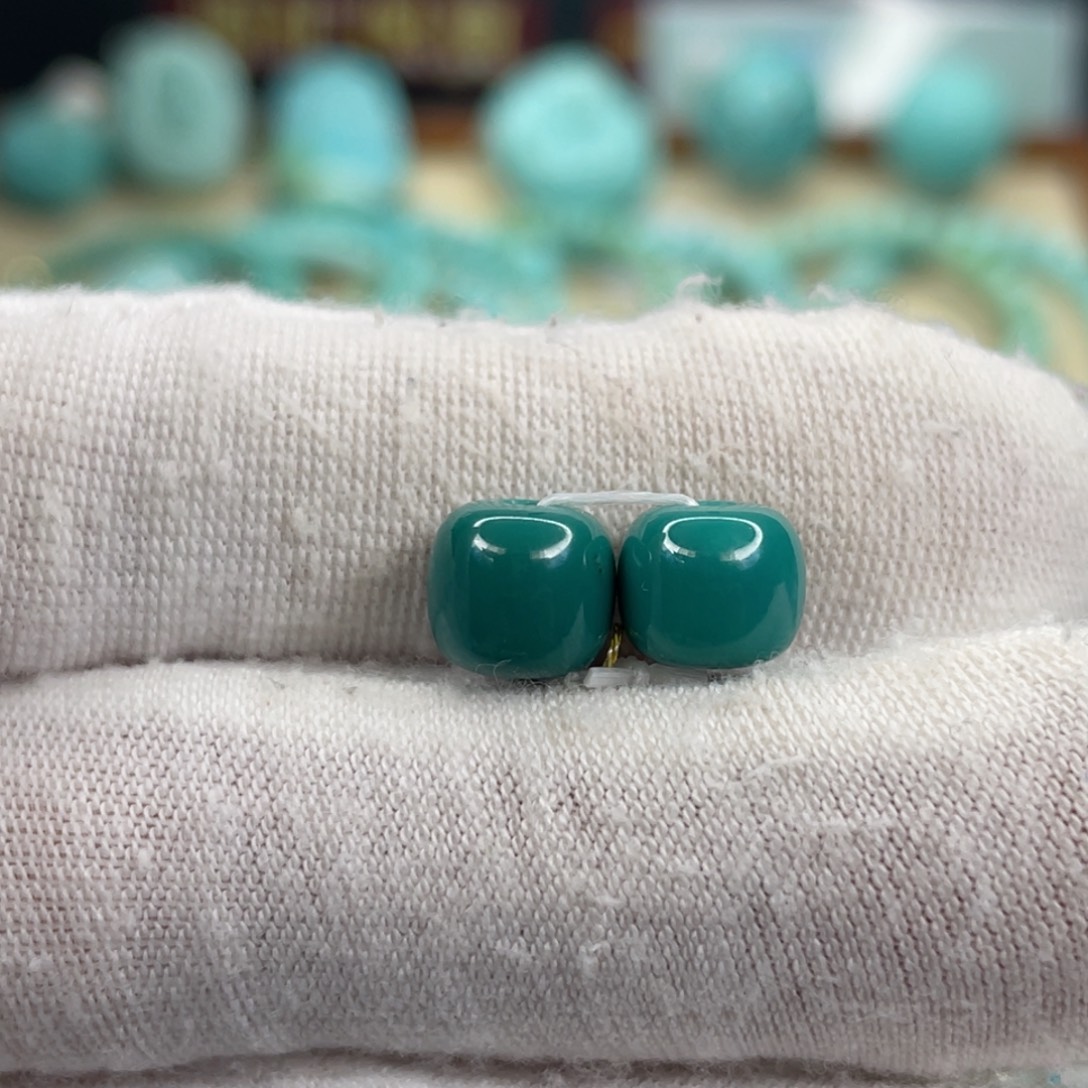 绿松石未镶嵌挂件