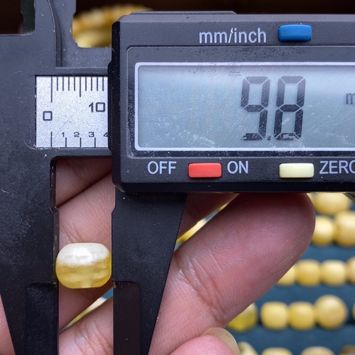 琥珀未镶嵌裸石59号9.8*7.8喇叭口