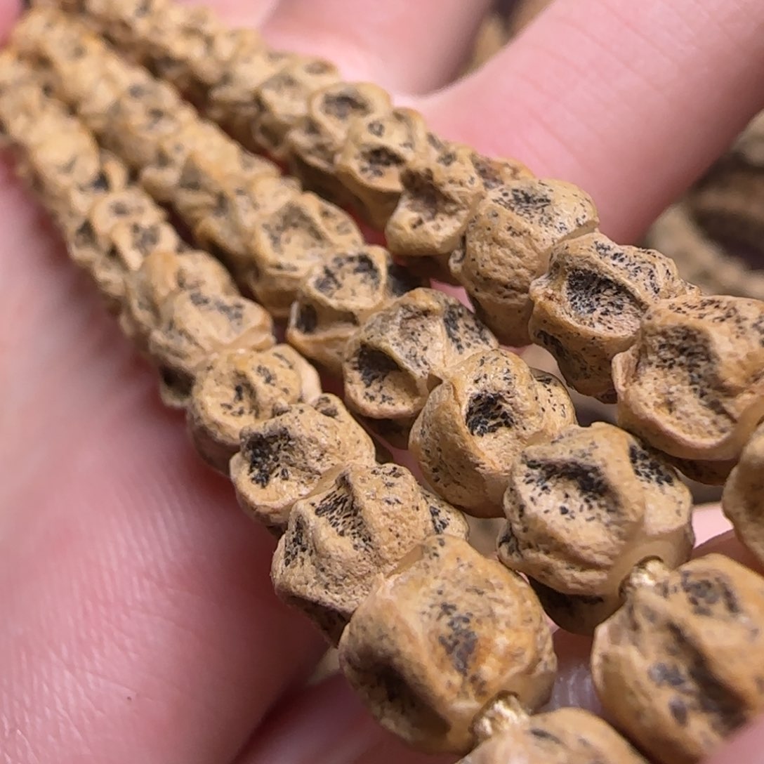 柏香籽/百香籽吊坠大**～