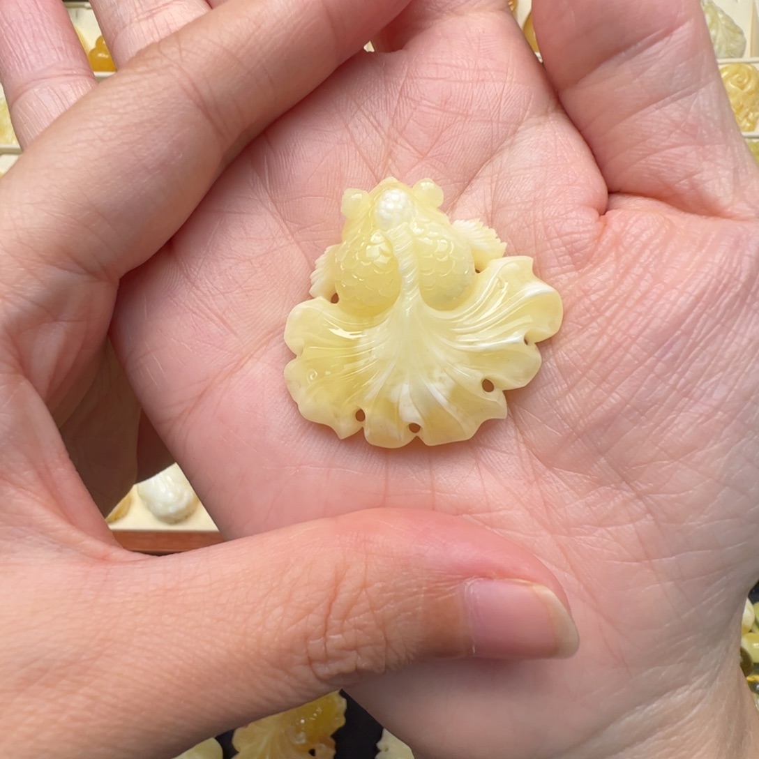 紫***晶蜜蜡未镶嵌裸石蜜蜡