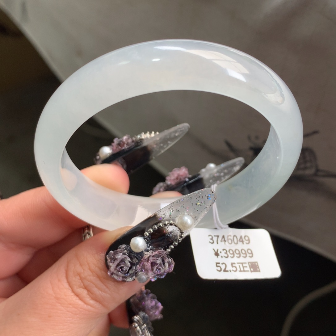 翡翠手镯未镶嵌白冰正圈