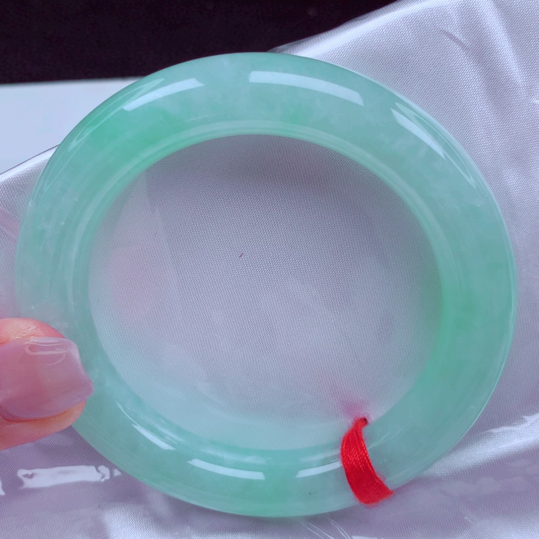 翡翠未镶嵌手镯手镯