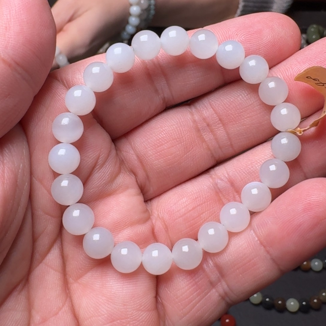 和田玉手链未镶嵌卡八