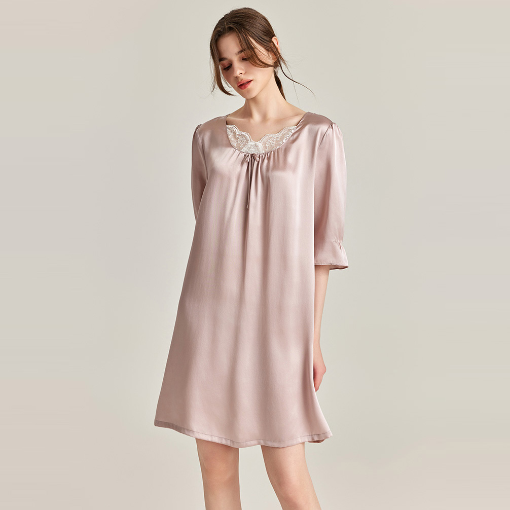 西湖丝韵【蝴蝶结蕾丝领】桑蚕丝性感睡裙大码真丝睡衣女夏宽松睡衣