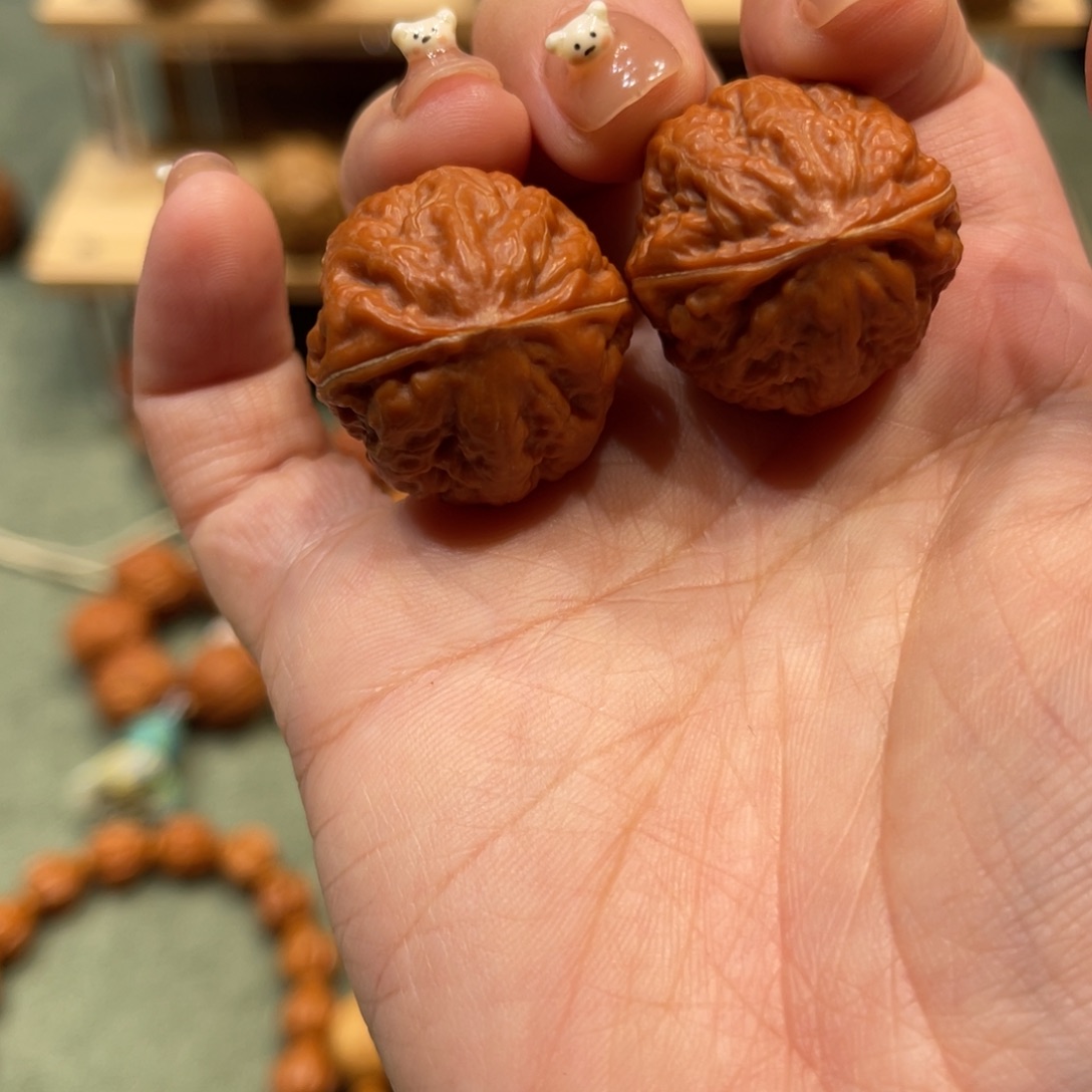 文玩核桃把件聚顶海草纹