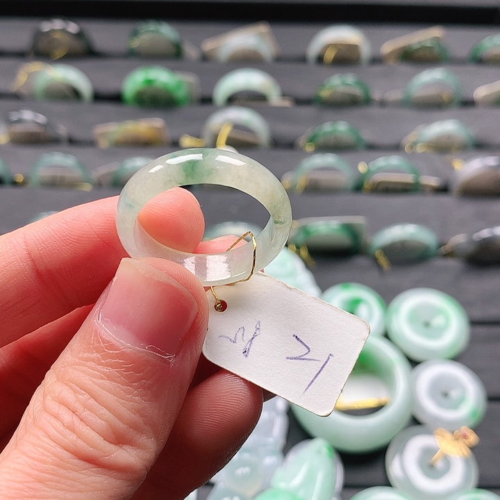 翡翠戒指未镶嵌戒指