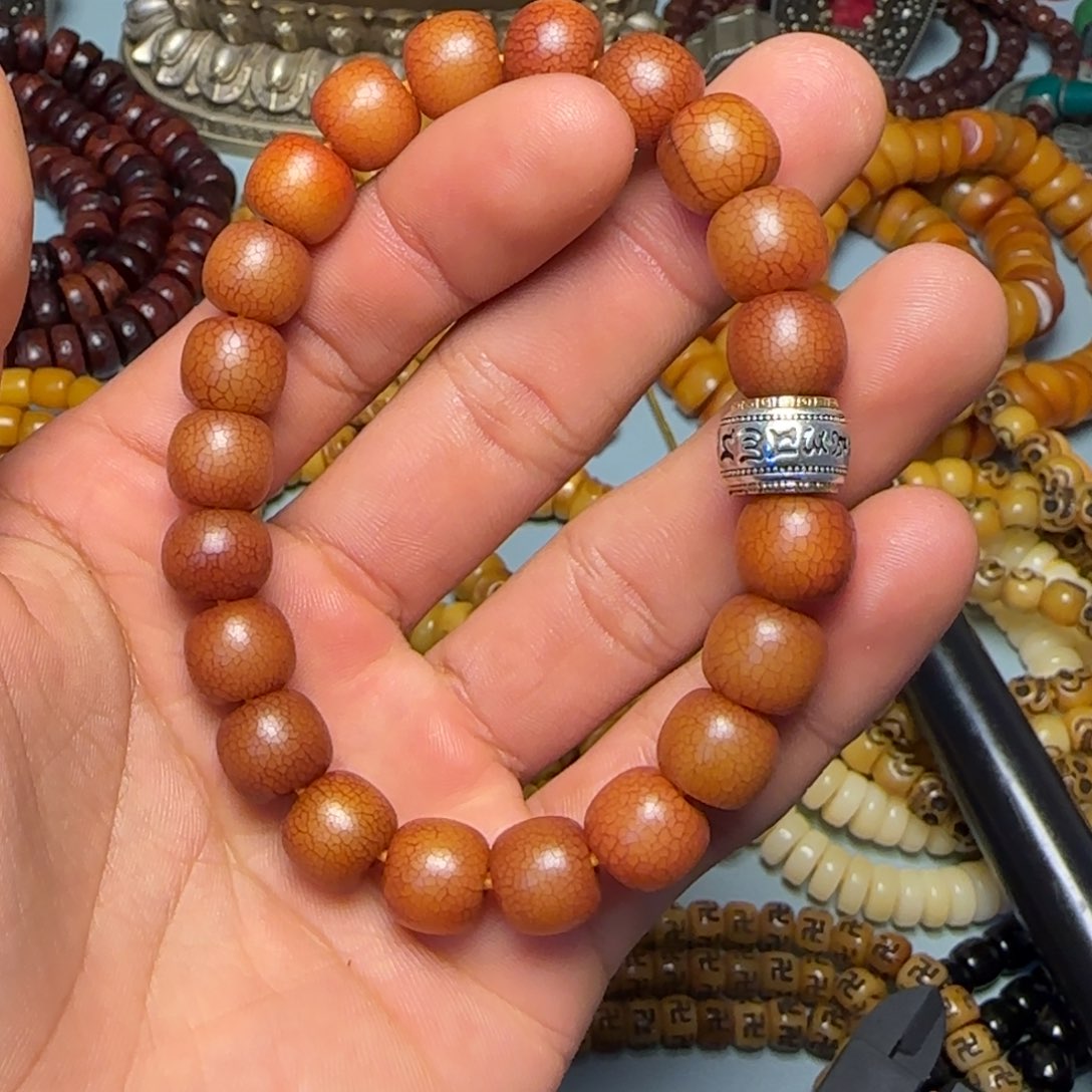 无***情格桑工艺坊直播间