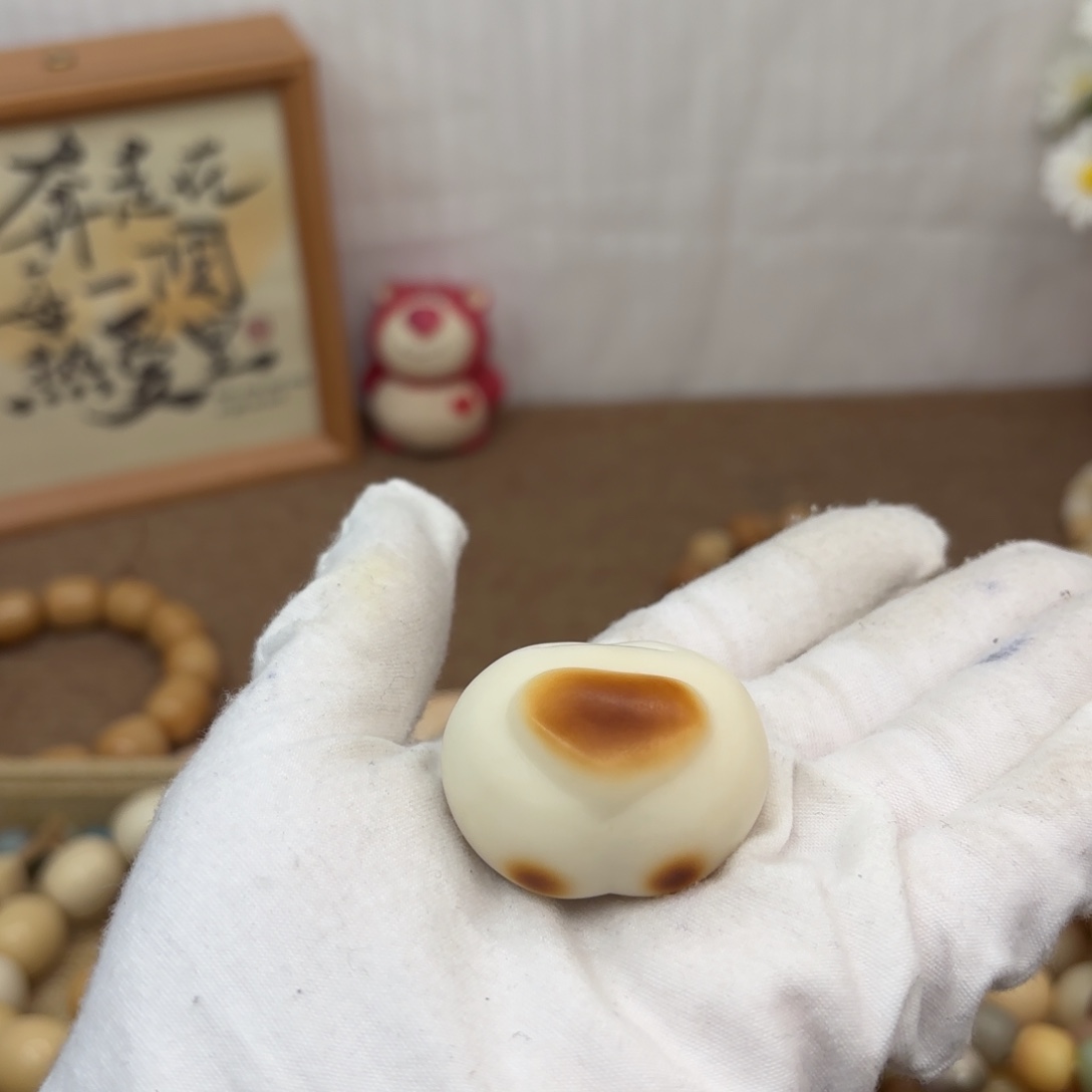 吊坠菩提根/象牙果牙果柯基把件978