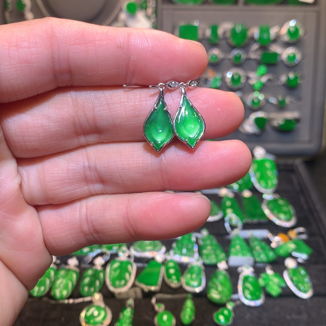 翡翠耳饰银S925镶嵌天然翡翠