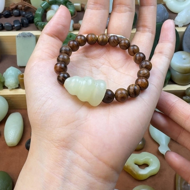 和田玉（糖玉）未镶嵌手链