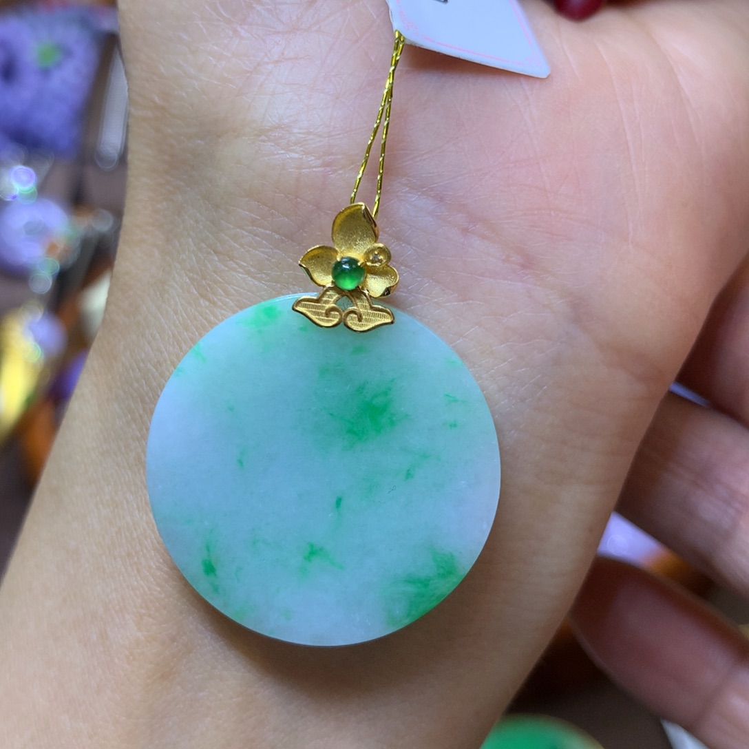 【闪购商品】翡翠颈饰18K金镶嵌翡翠