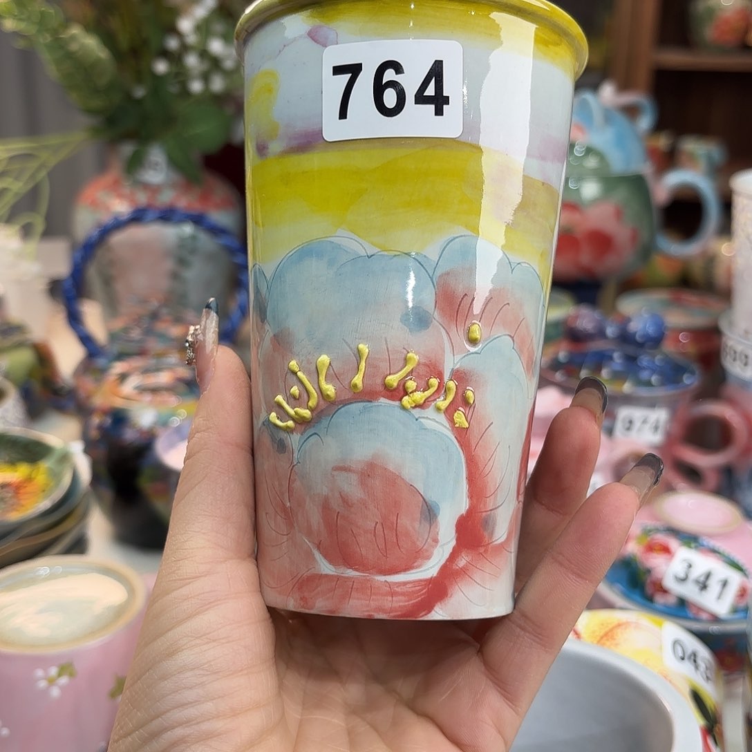 瓷片在这个充满生机又神秘美丽色彩之城