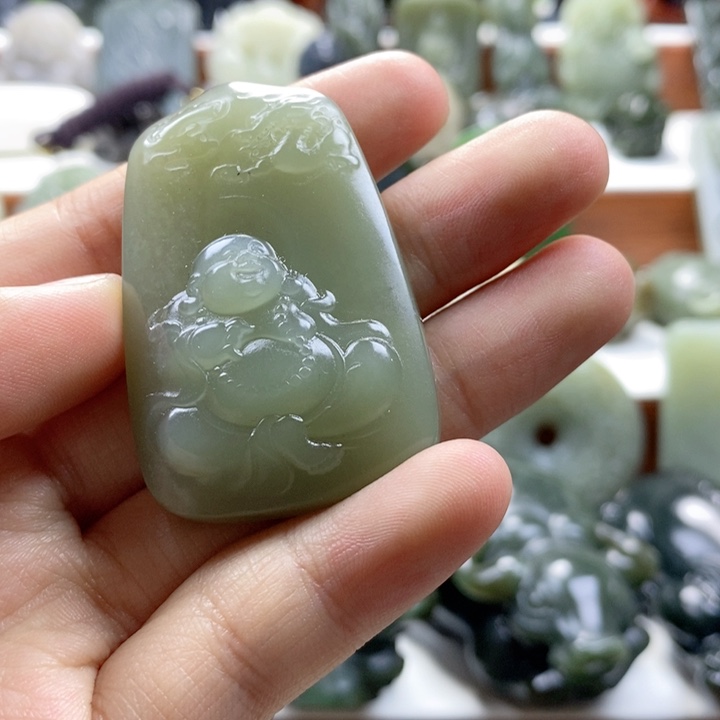 和田玉颈饰未镶嵌