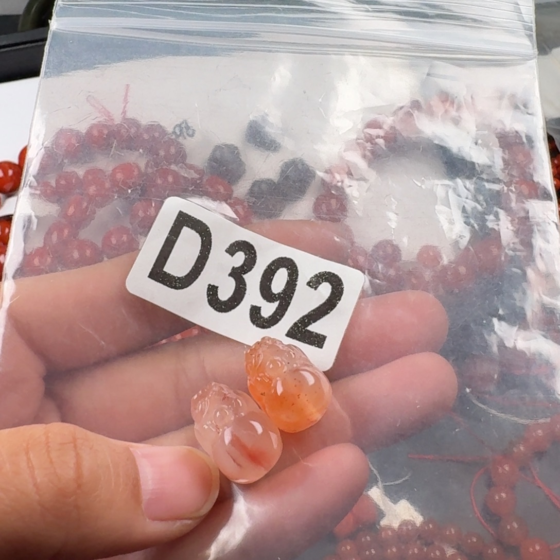 南红玛瑙未镶嵌珠宝奇石