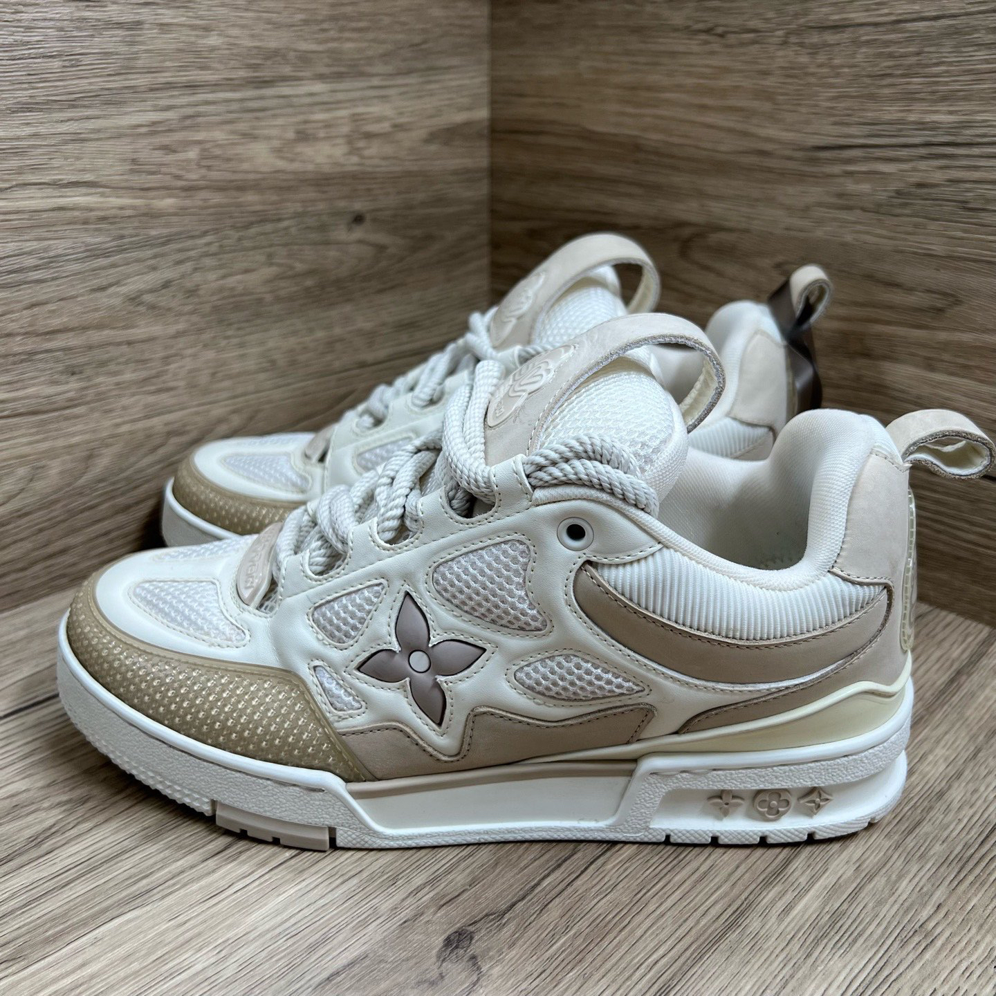 95新 LouisVuitton/路易威登 Skate 灰棕面包鞋 40码