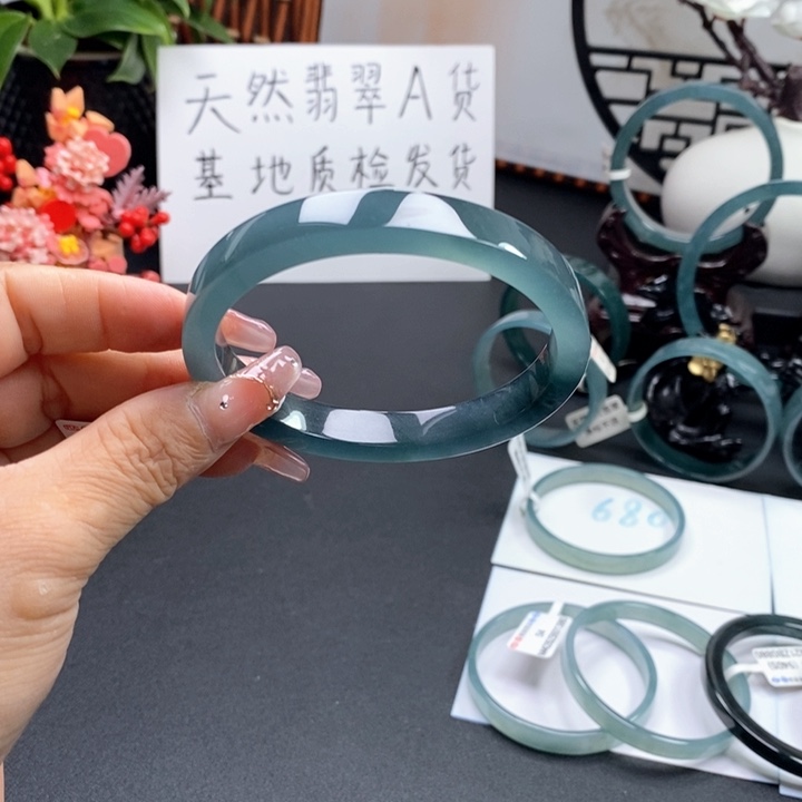 翡翠手镯未镶嵌咸**徐62贵妃