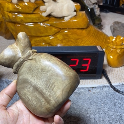同***赁金丝楠代代有福的