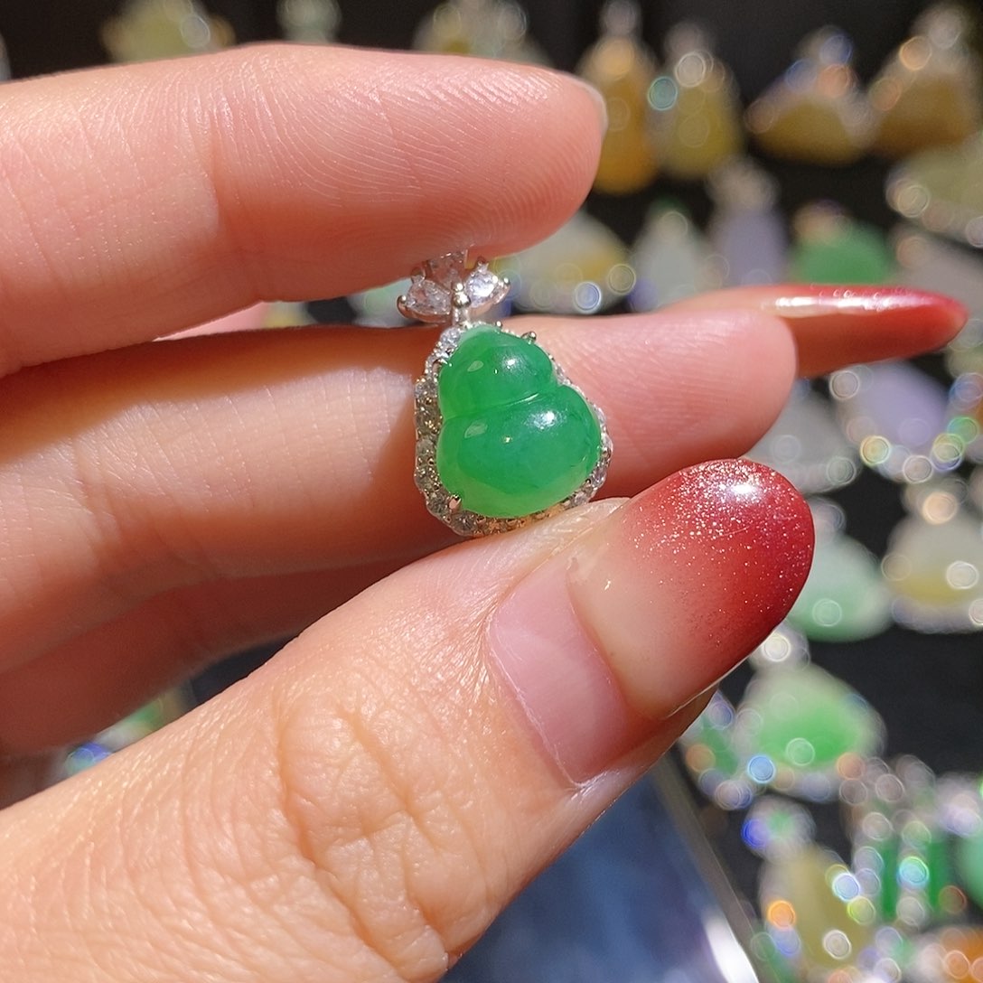 翡翠银S925镶嵌颈饰C**y天然翡翠