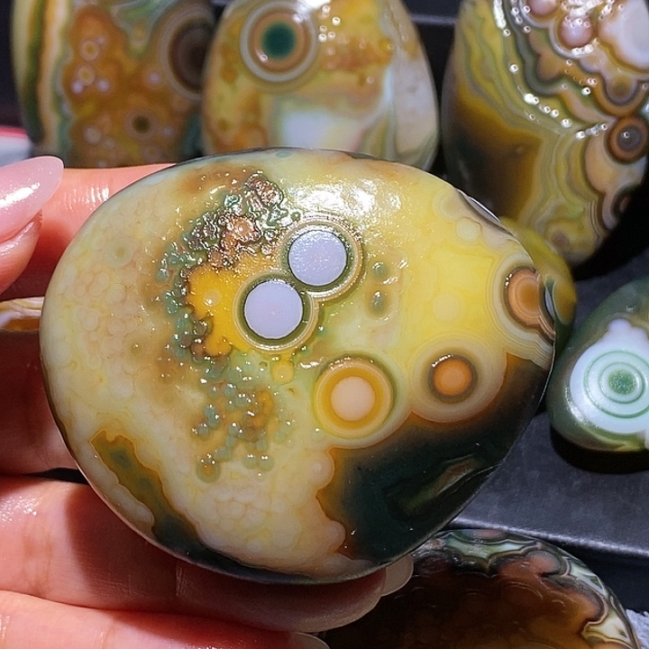 玛瑙/玉髓未镶嵌珠宝奇石22