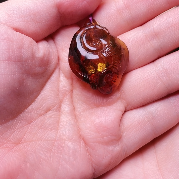 琥珀未镶嵌裸石抚顺琥珀-406