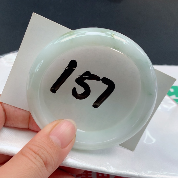 翡翠未镶嵌手镯正