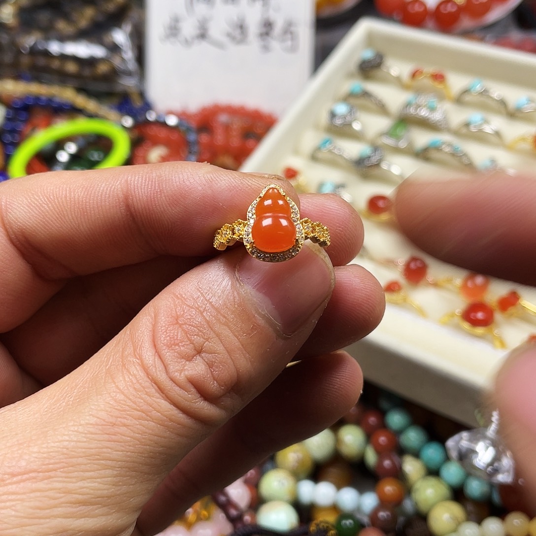 请***9玛瑙/玉髓未镶嵌手链54072