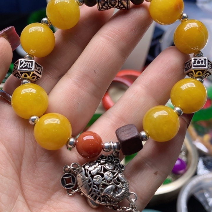 翡翠颈饰未镶嵌吊坠