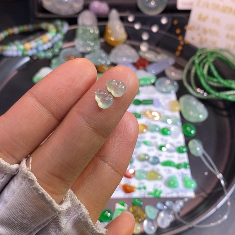 【闪购商品】翡翠挂件未镶嵌葫芦